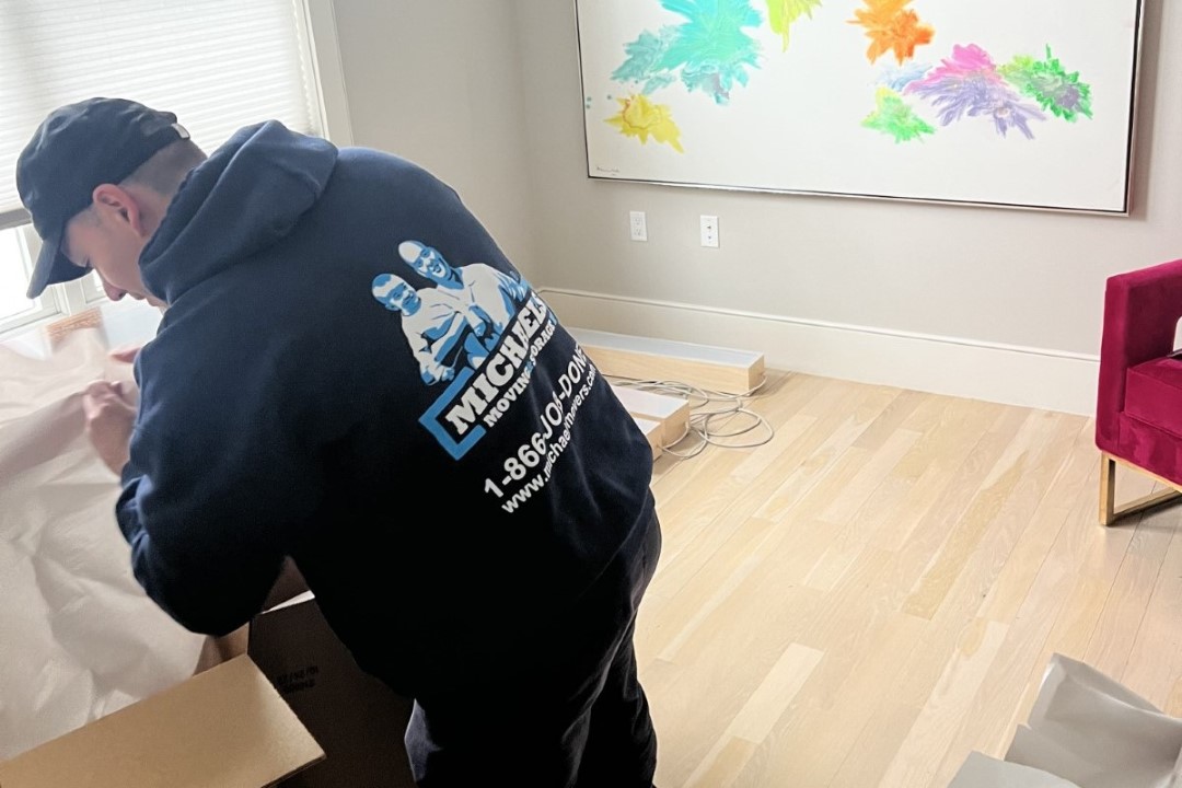 Wellesley MA Furniture Delivery Moving Services